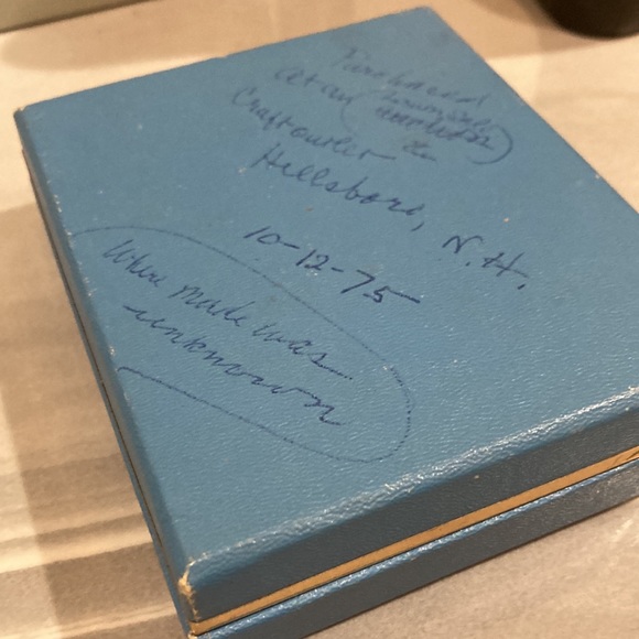 Vintage Silvertone Leaf Pendant/Brooch (pin) with Pierced Earrings - Picture 3 of 4